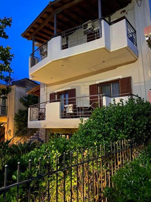 Апартаменти Helen'S House Palairos Екстер'єр фото